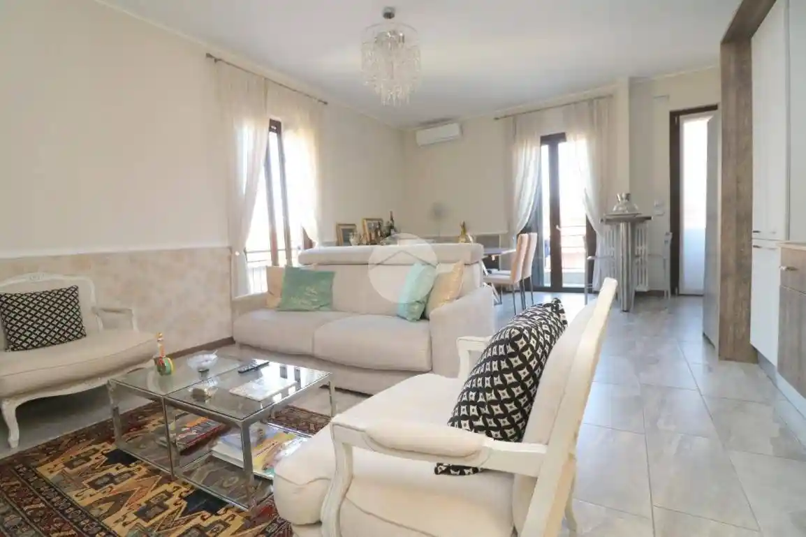 Appartamento in vendita a Rho