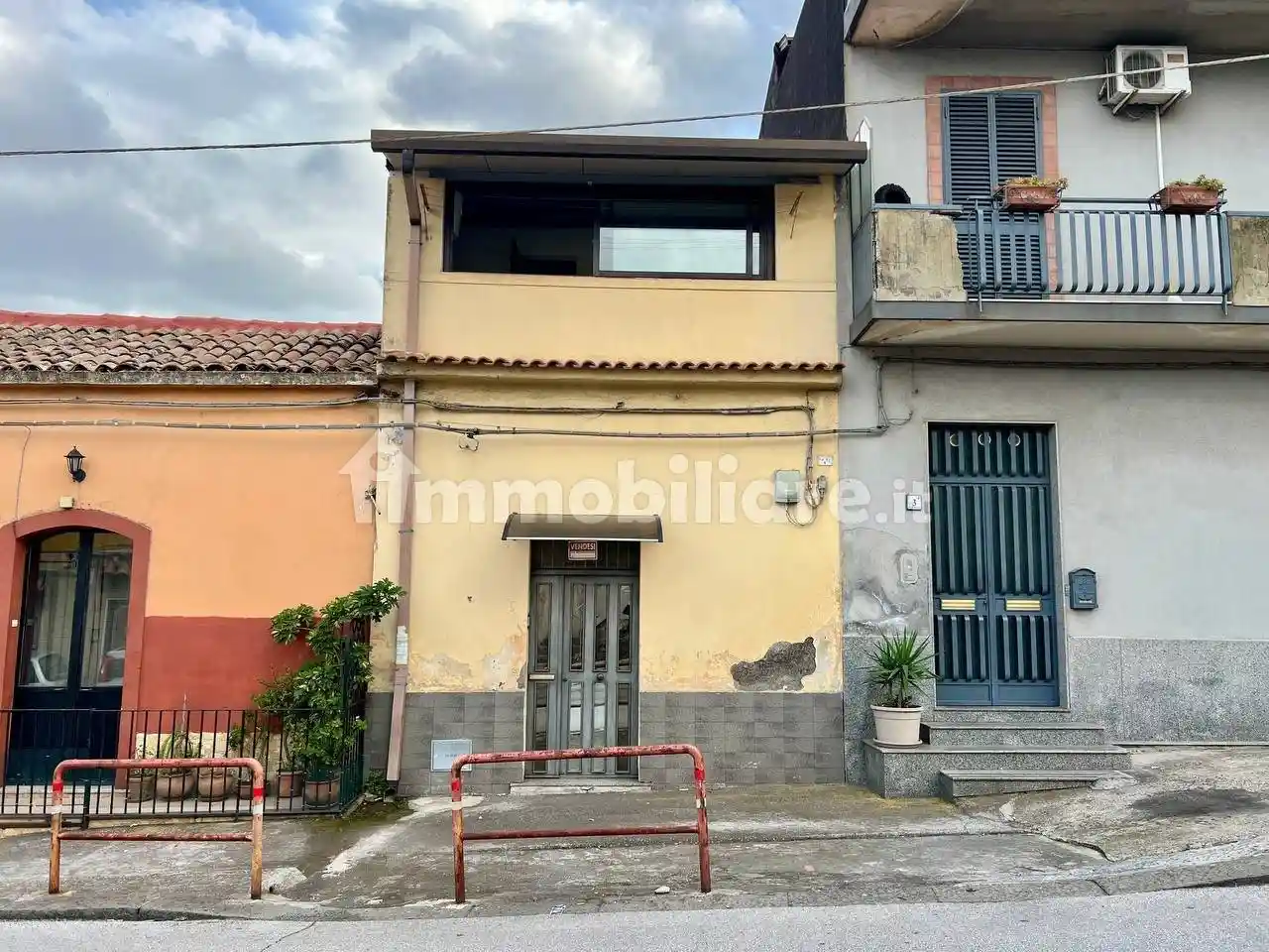 Casa indipendente in vendita a Aci Catena