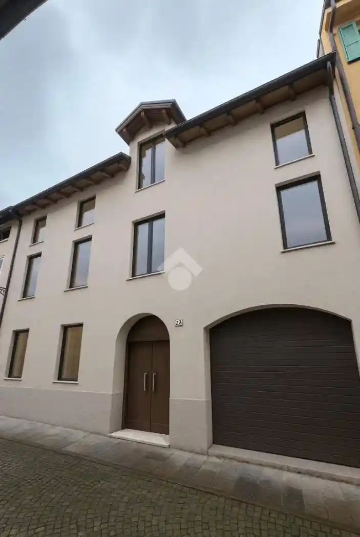 Palazzo - Edificio in vendita a Rubiera