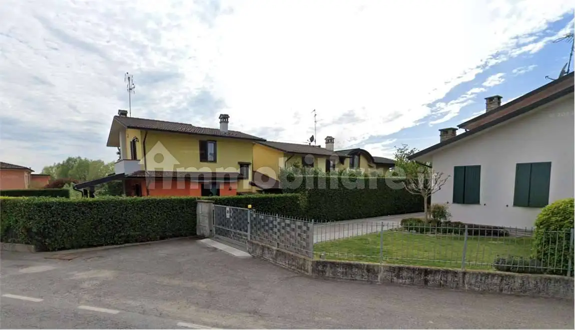 Villetta a schiera in asta a Capralba