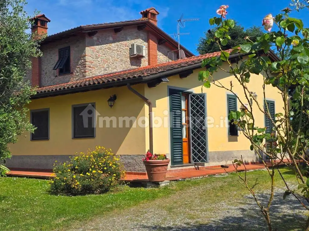 Villa in vendita a Capannori