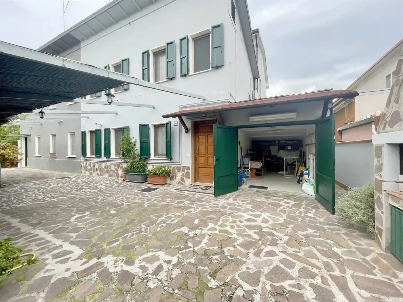 Casa indipendente in vendita a Borgo Virgilio