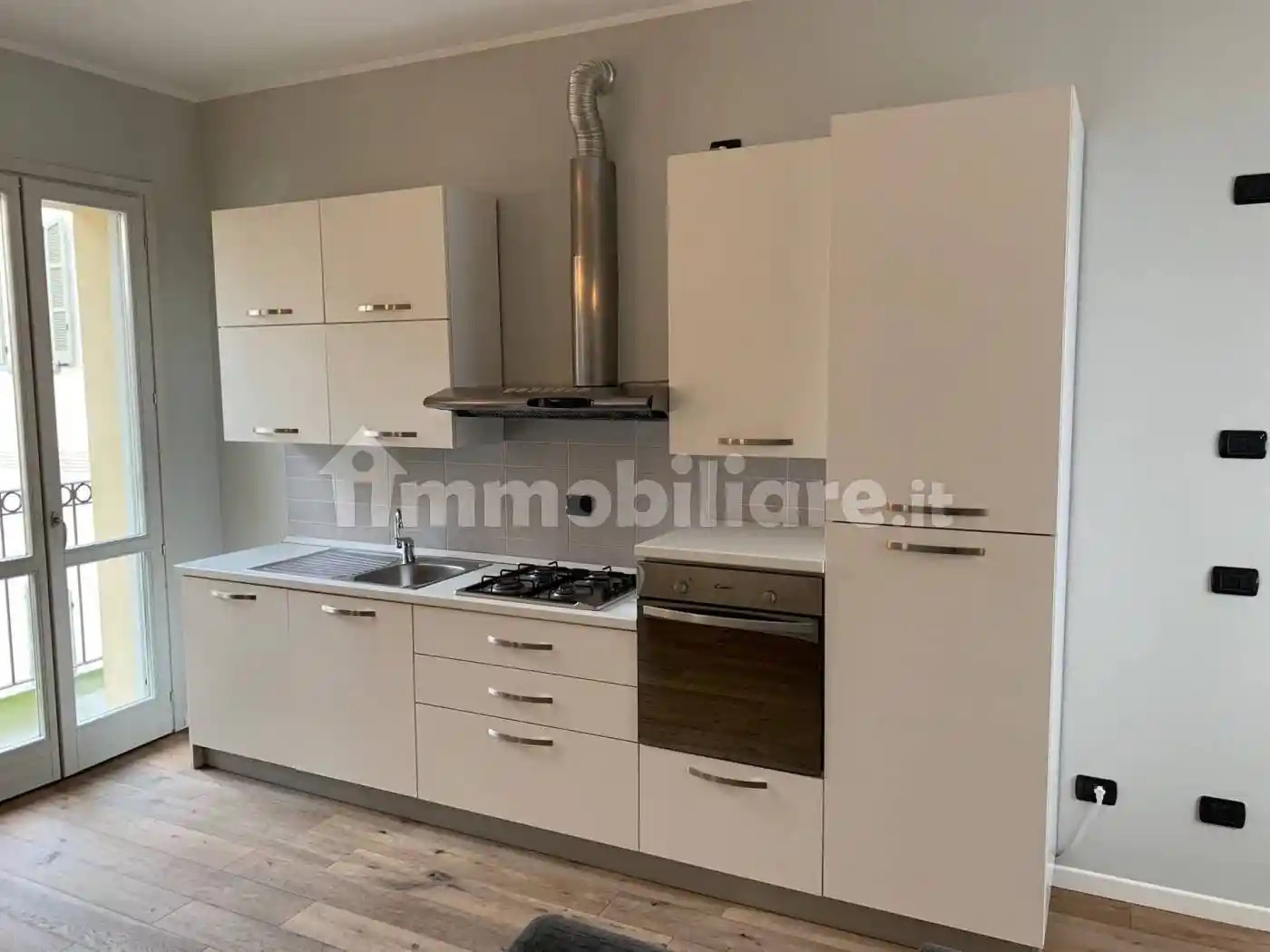 Trilocale via Iv Novembre 2, Centro Storico, Crema - foto 4