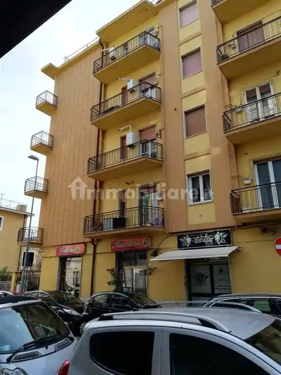 Trilocale via pironti, Emanuele II, C. Colombo, Morelli e Silvati, Avellino - foto 4