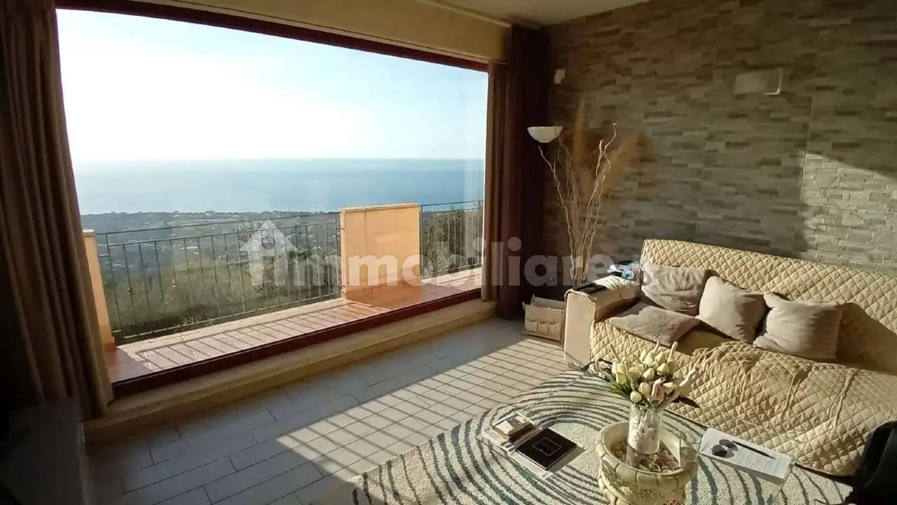 Villa in vendita a Naso