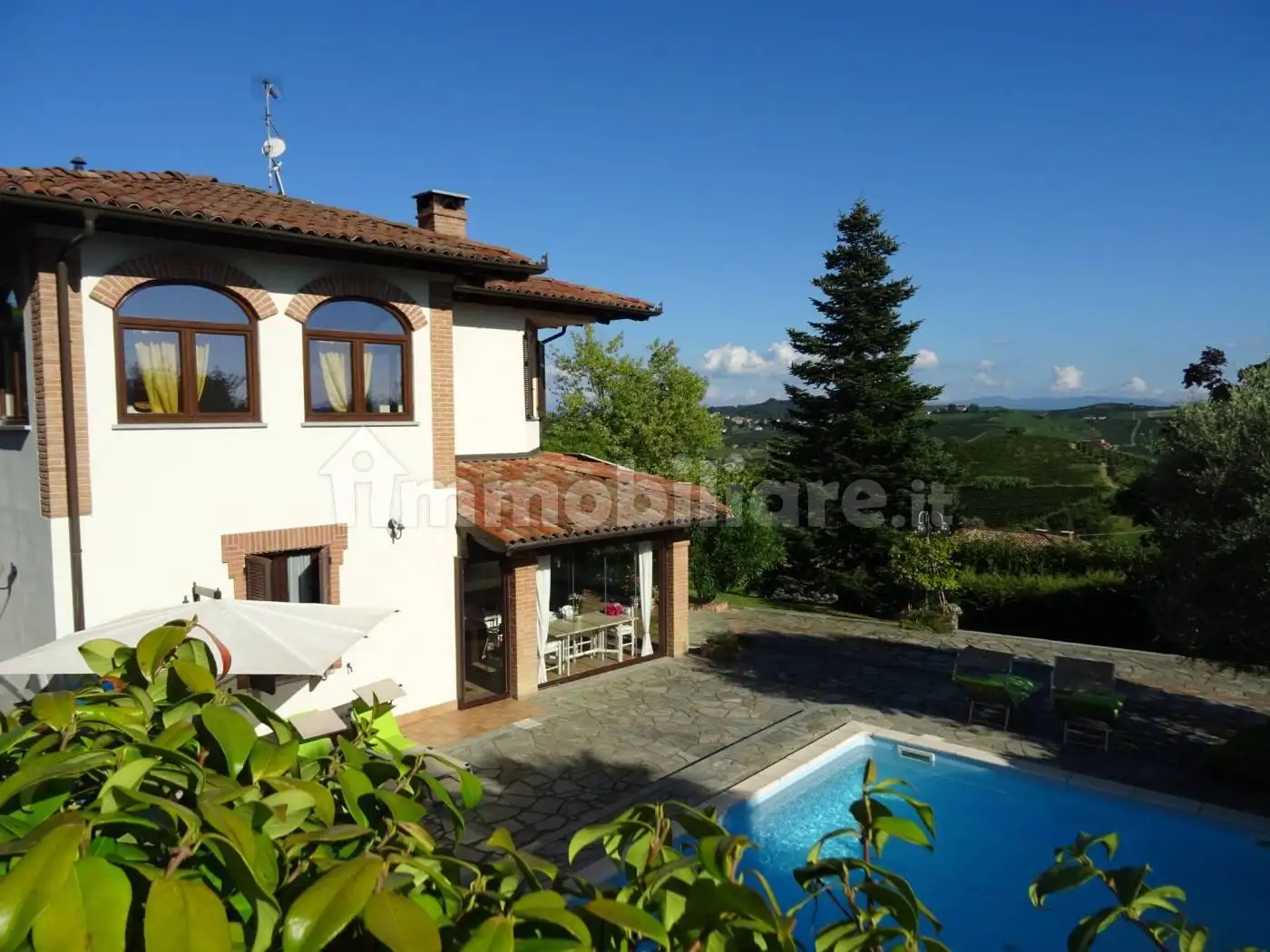 Villa in vendita a Mombaruzzo