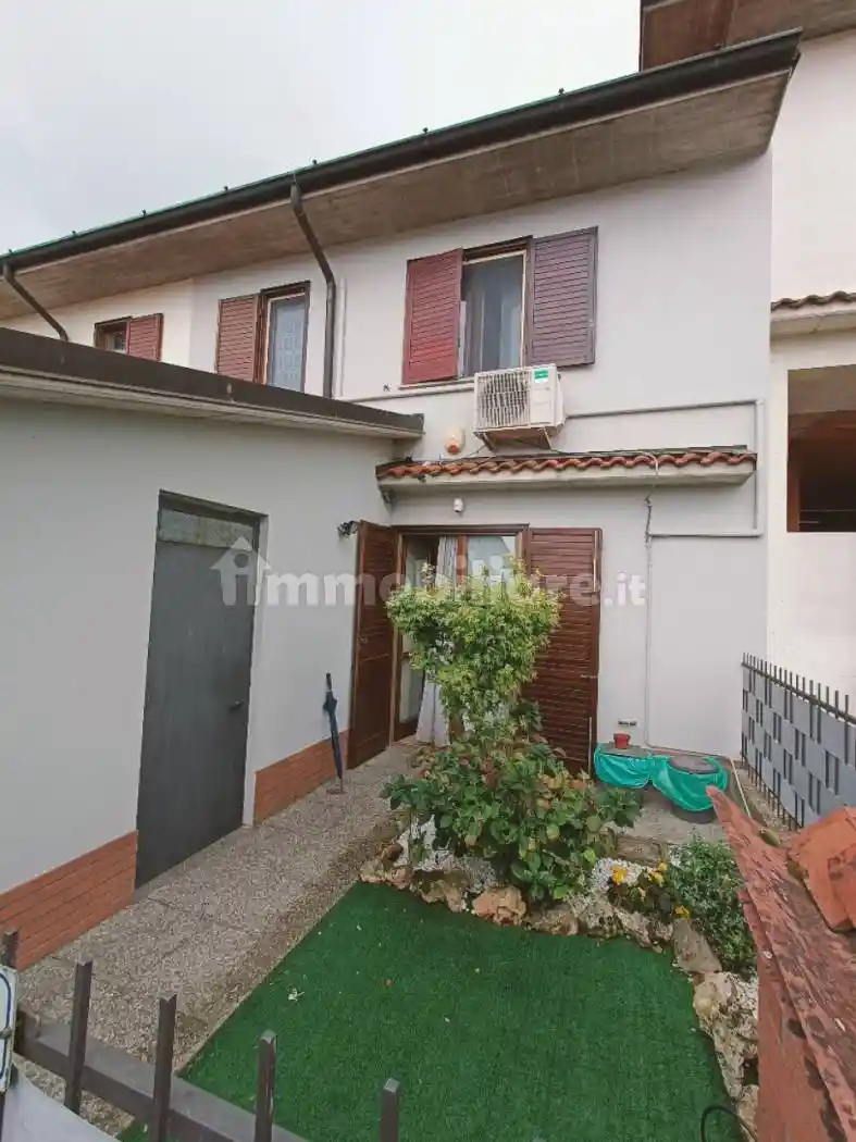 Villa a schiera 5 locali, buono stato, Cumignano sul Naviglio - foto 2