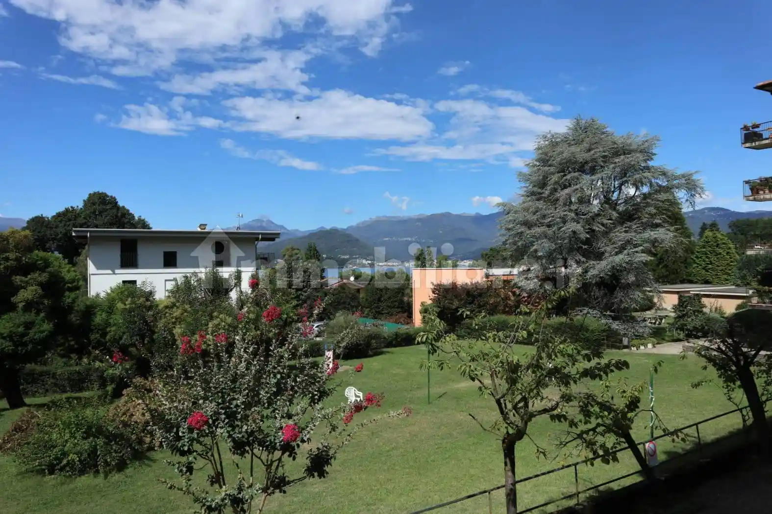 Appartamento in vendita a Laveno-Mombello