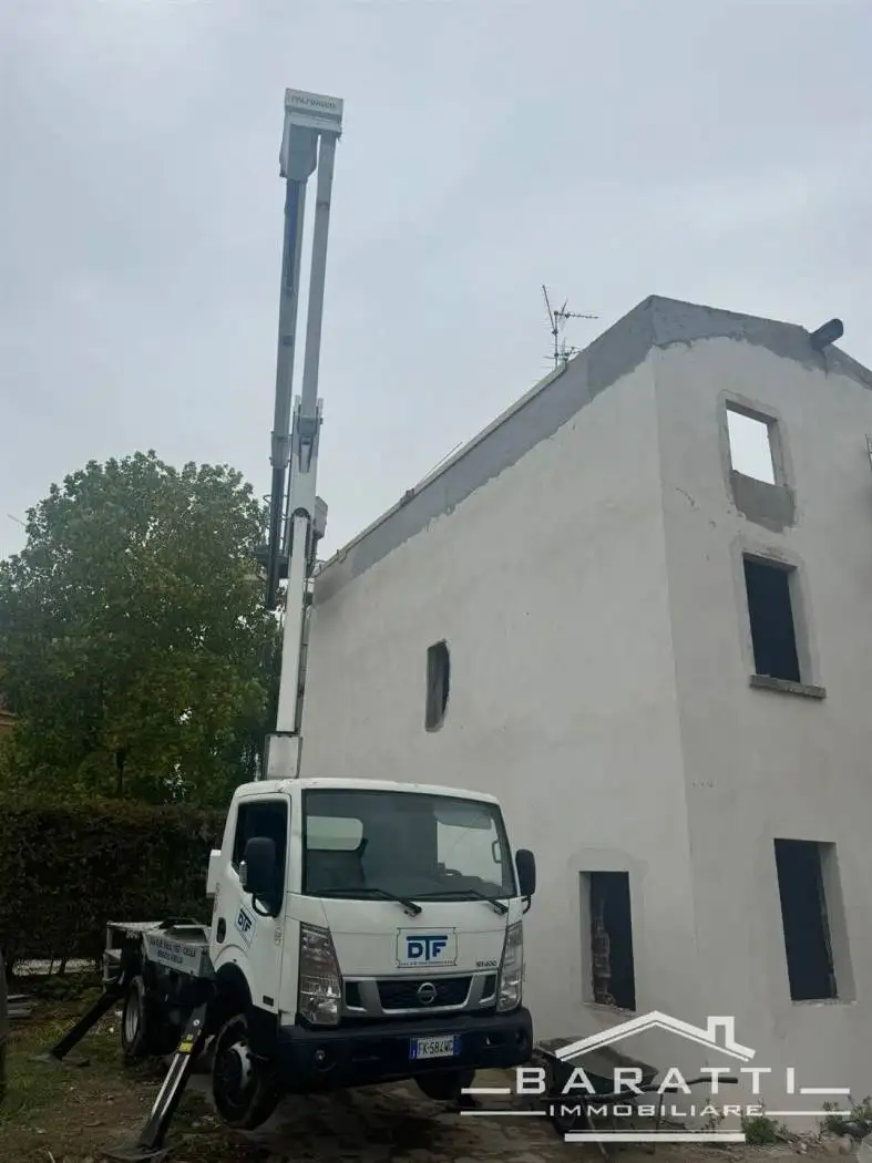 Terratetto unifamiliare 150 m², da ristrutturare, Centro, Castelnovo di Sotto - foto 4