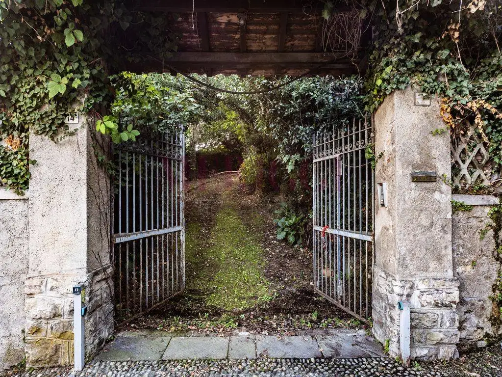 Villa in vendita a Asso