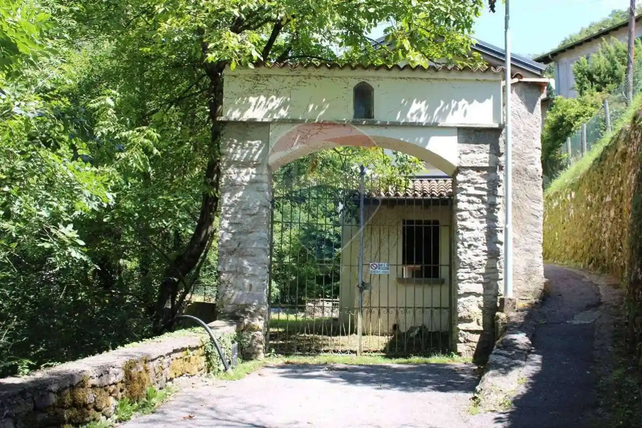 Rustico - Casale in vendita a Torre de' Busi