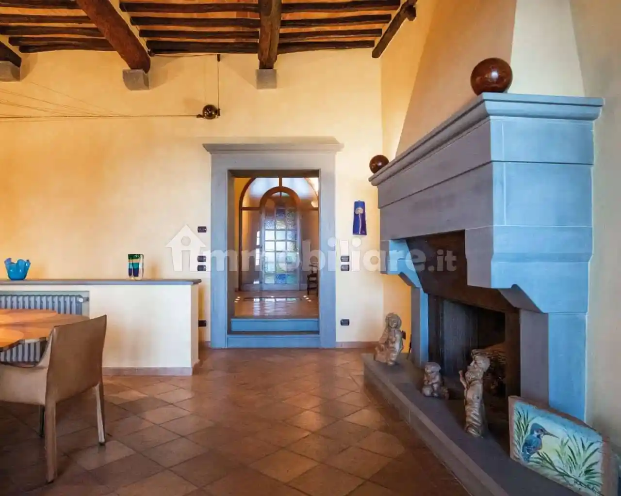 Palazzo - Edificio in vendita a Montalcino