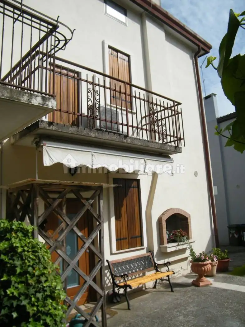 Villetta a schiera in vendita a Camisano Vicentino