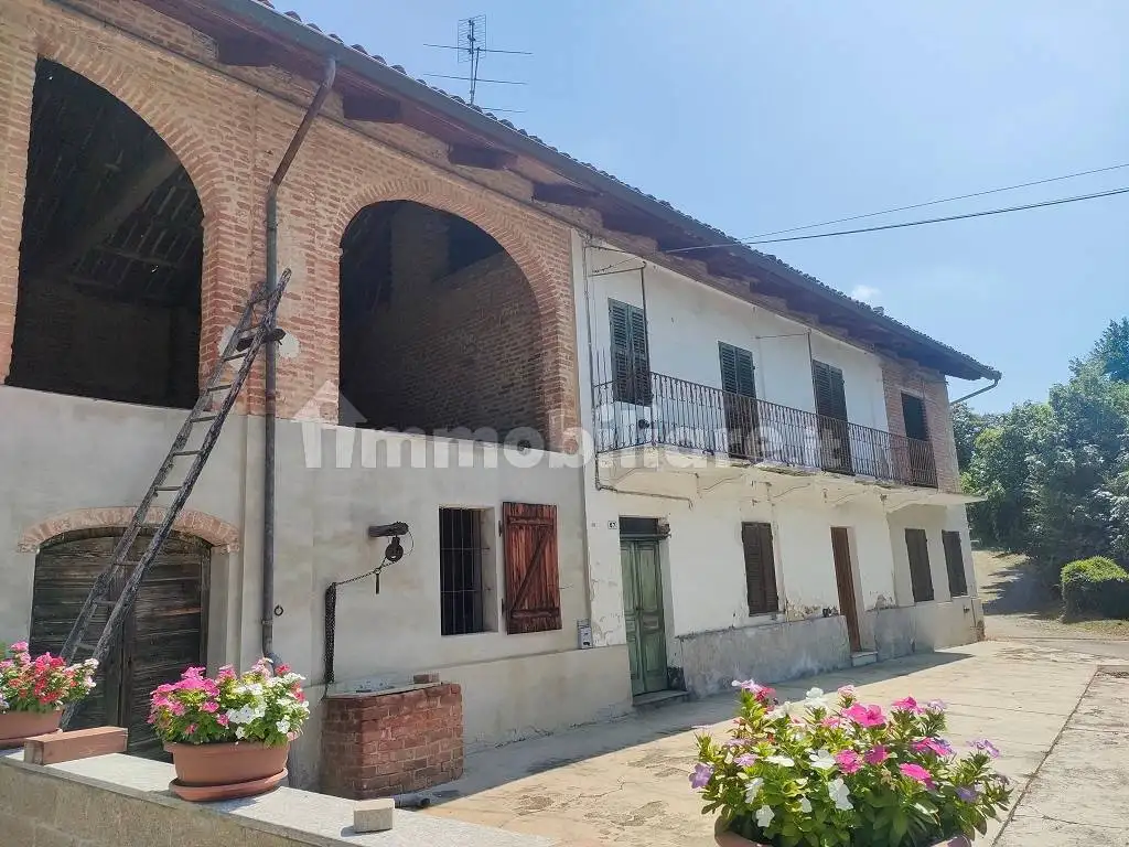 Rustico - Casale in vendita a Viale