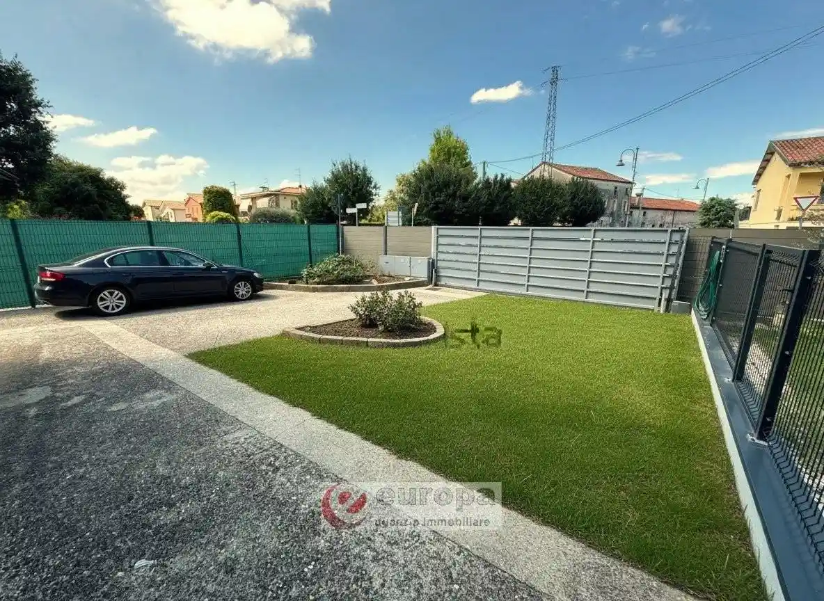 Terratetto unifamiliare 296 m², ottimo stato, Anconetta, Vicenza - foto 2