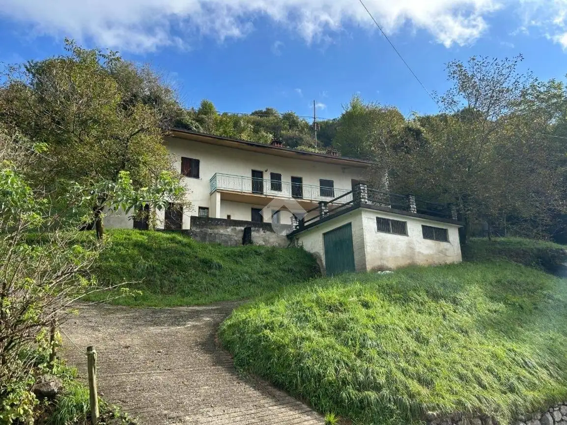 Casa indipendente in vendita a Parzanica