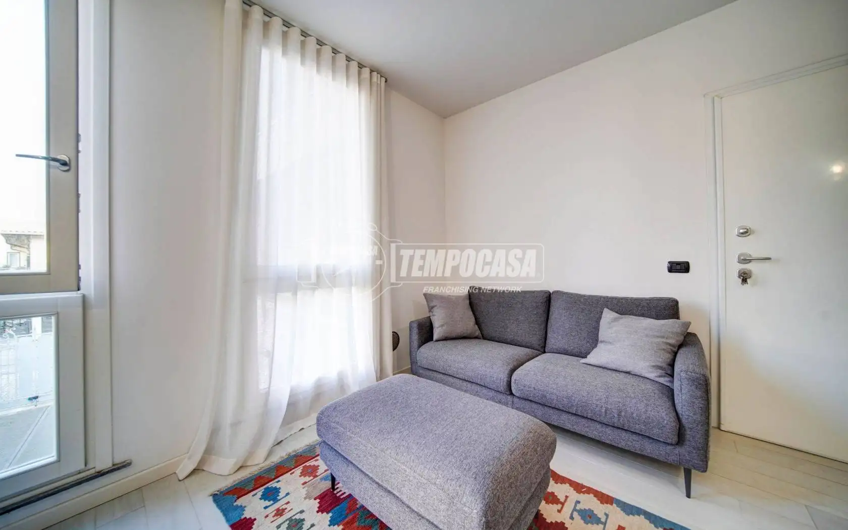 Bilocale piazza Giuseppe Mazzini 1, Besnate - foto 2