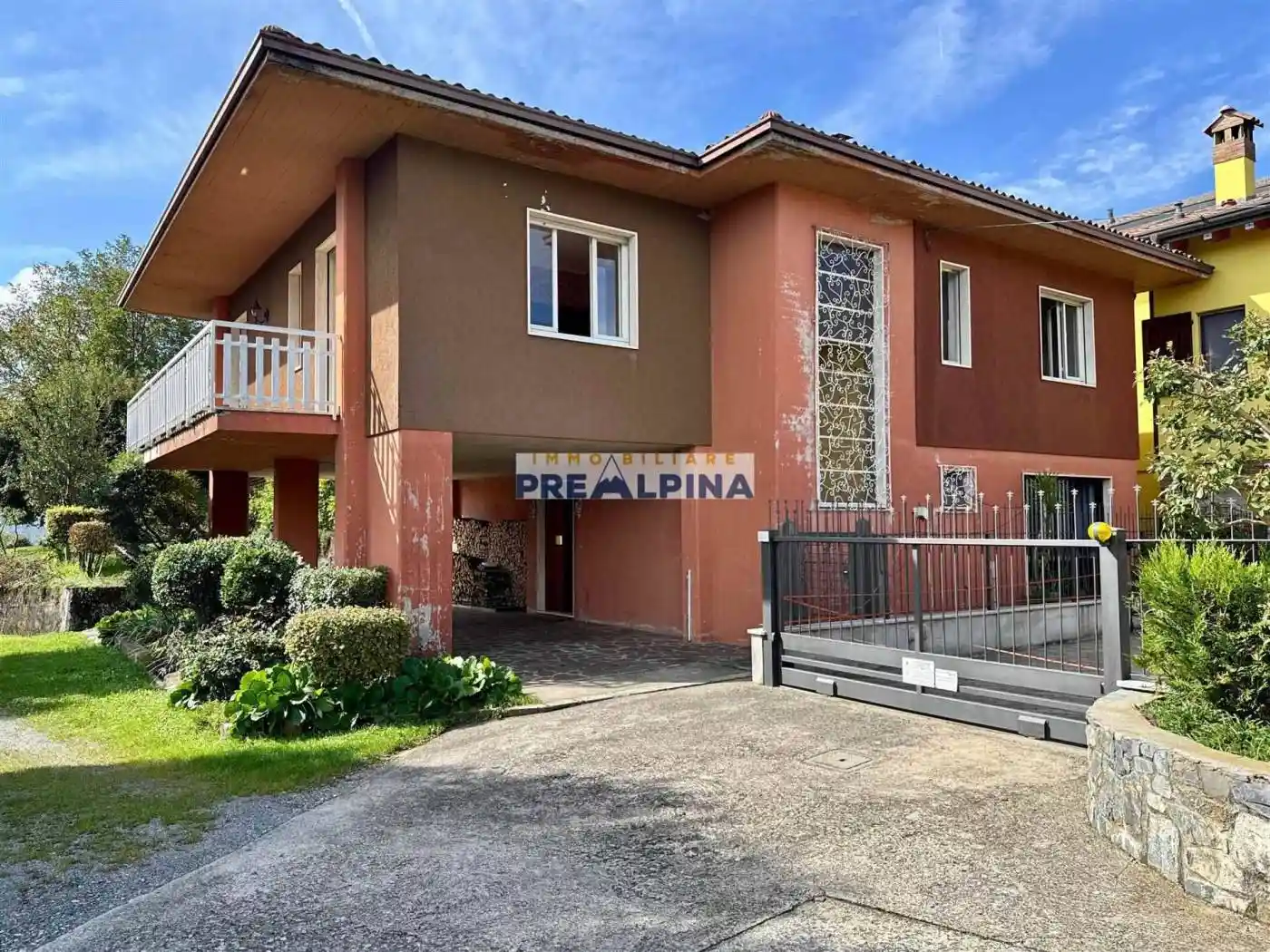 Casa indipendente in vendita a Leffe