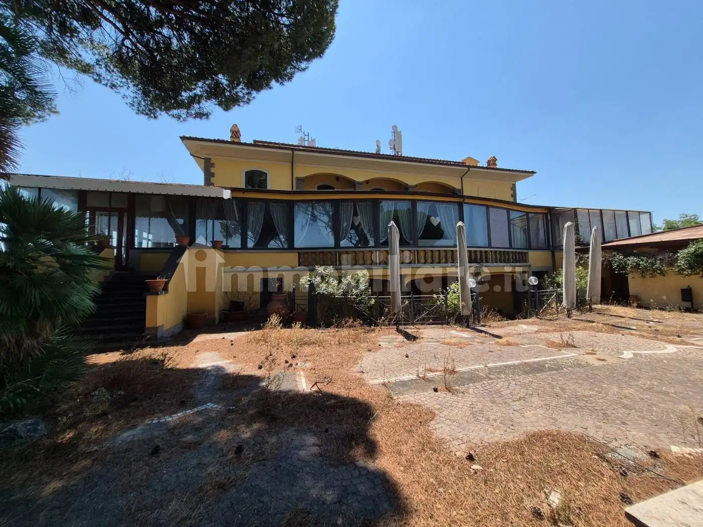 Palazzo - Edificio in vendita a Marino