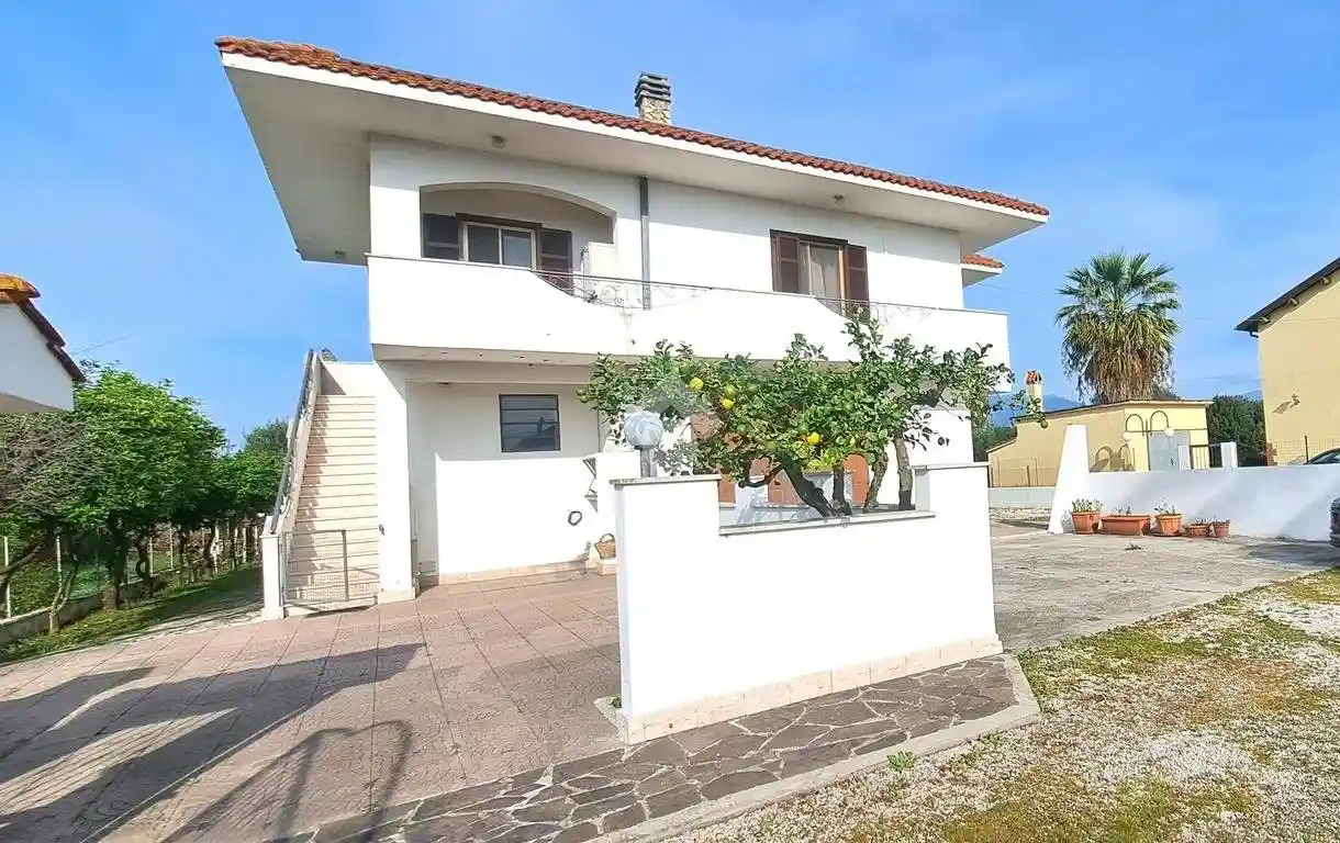 Villa in vendita a Pontinia