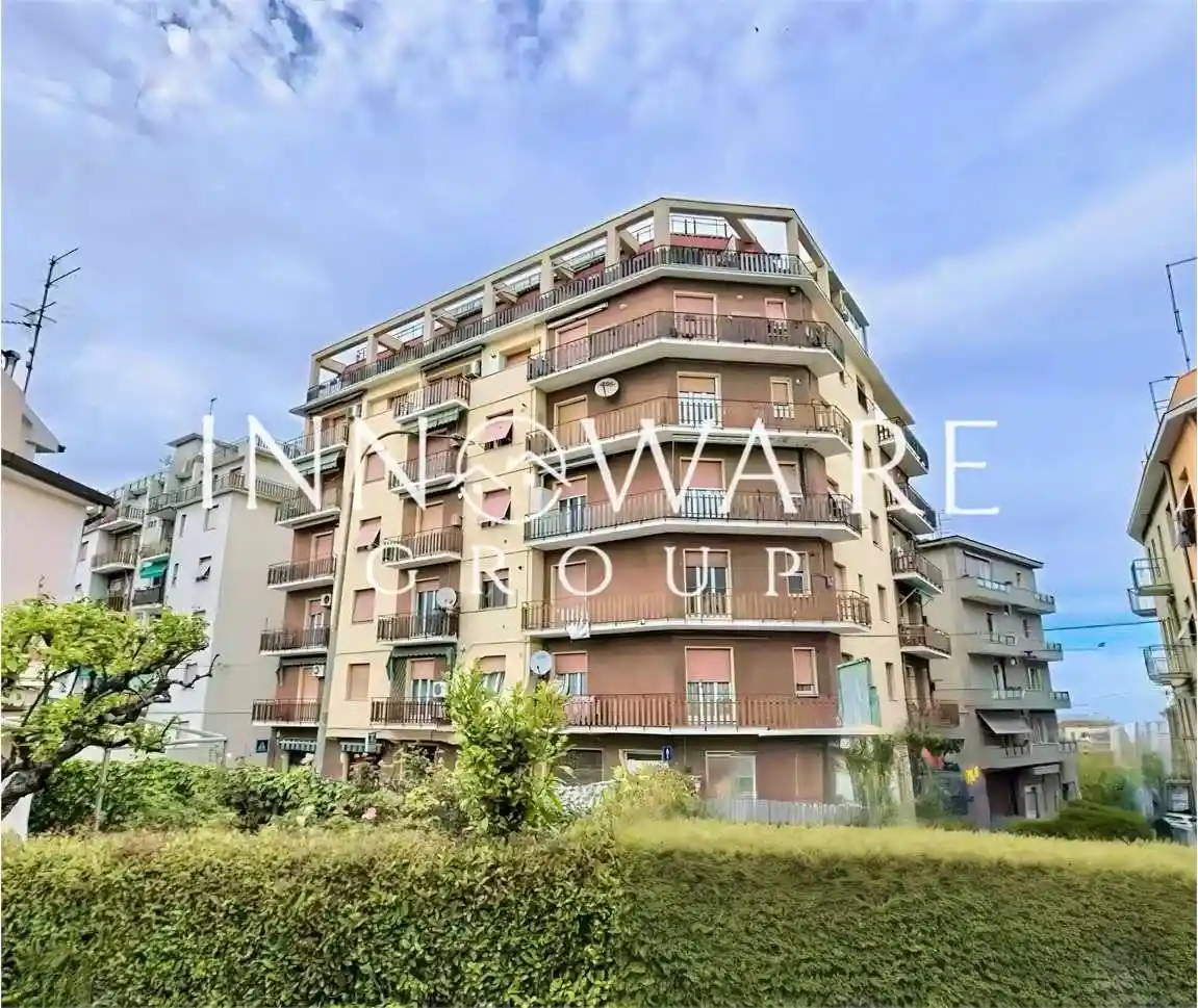 Appartamento in vendita a Falconara Marittima