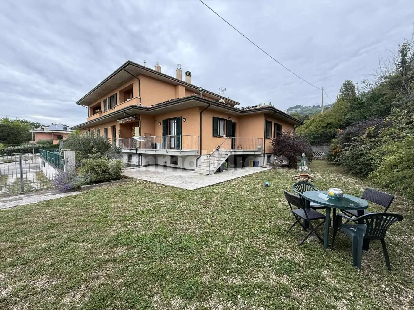 Villetta a schiera in vendita a Fossato di Vico