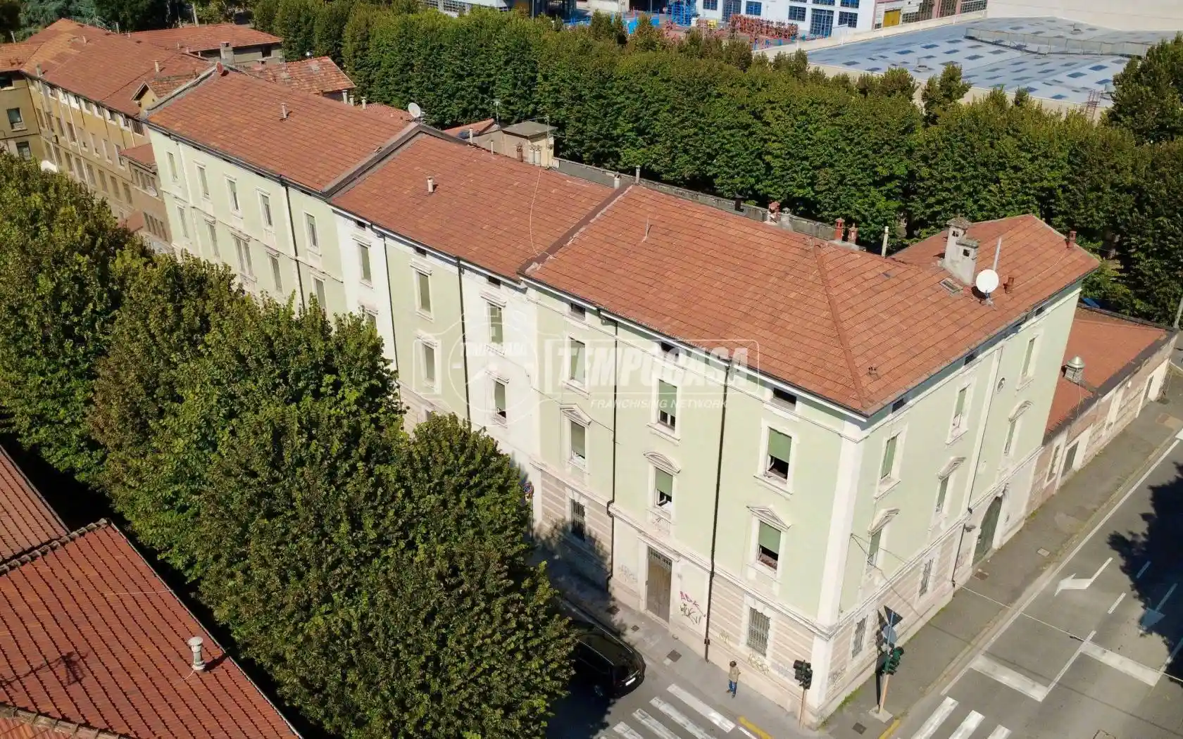 Palazzo - Edificio in vendita a Brescia