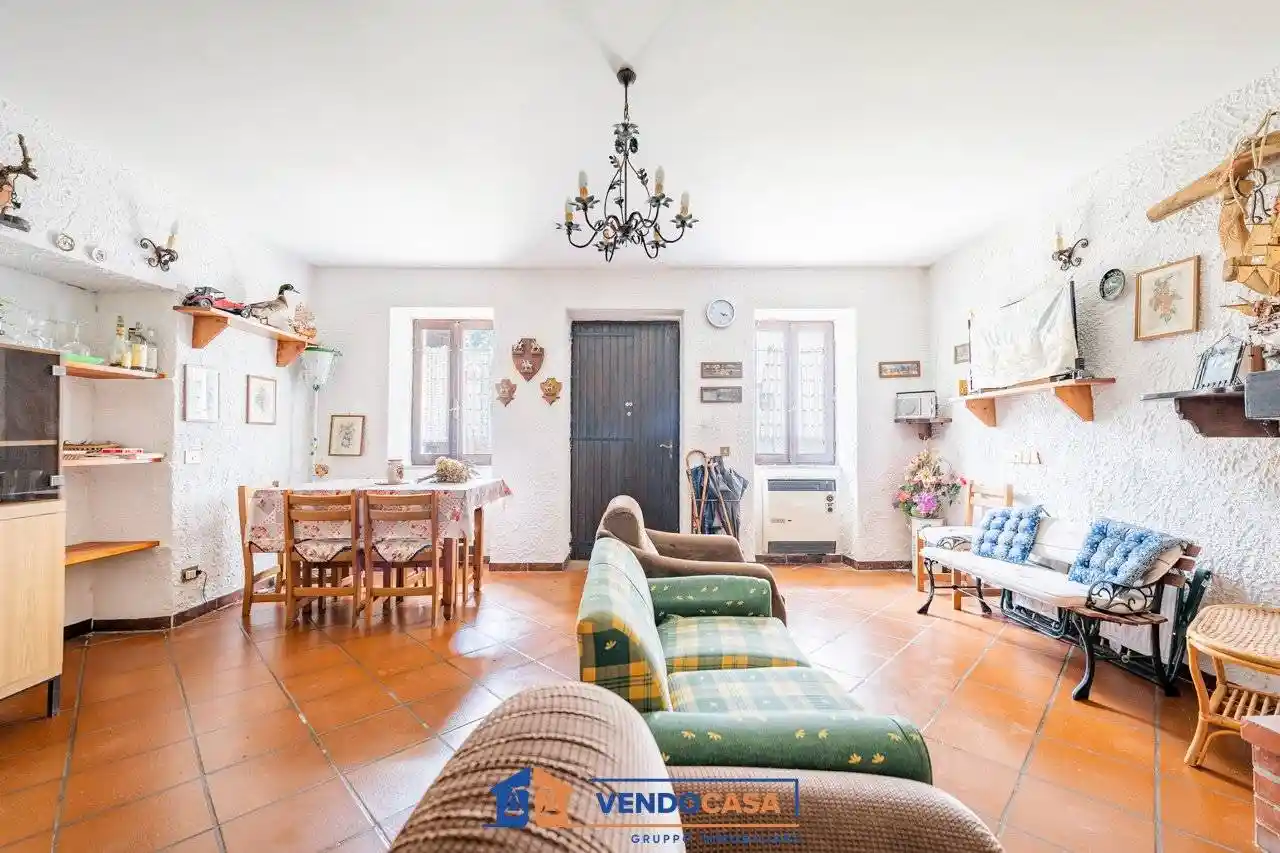 Terratetto plurifamiliare 238 m², buono stato, Valloriate - foto 3