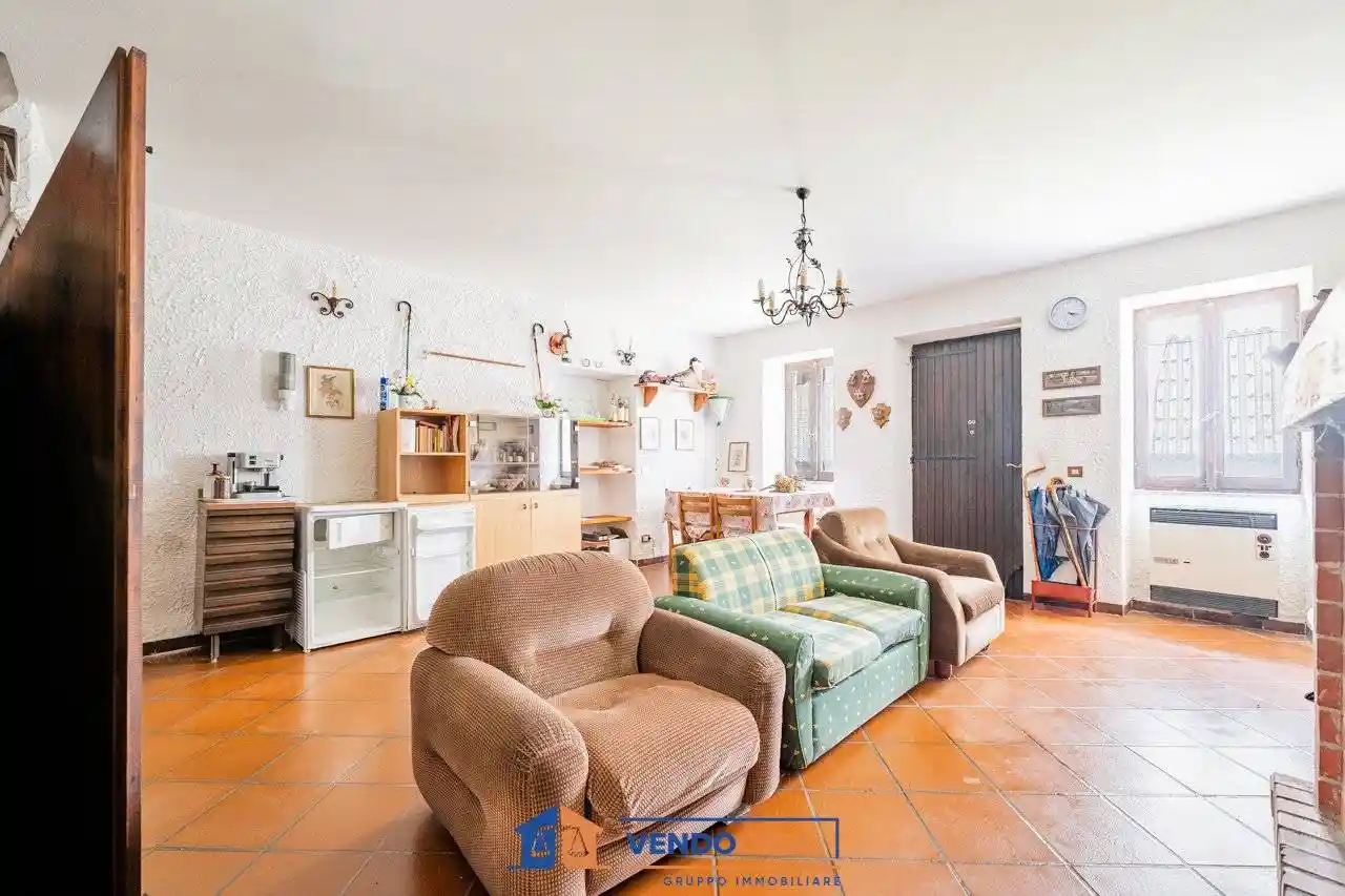 Terratetto plurifamiliare 238 m², buono stato, Valloriate - foto 4