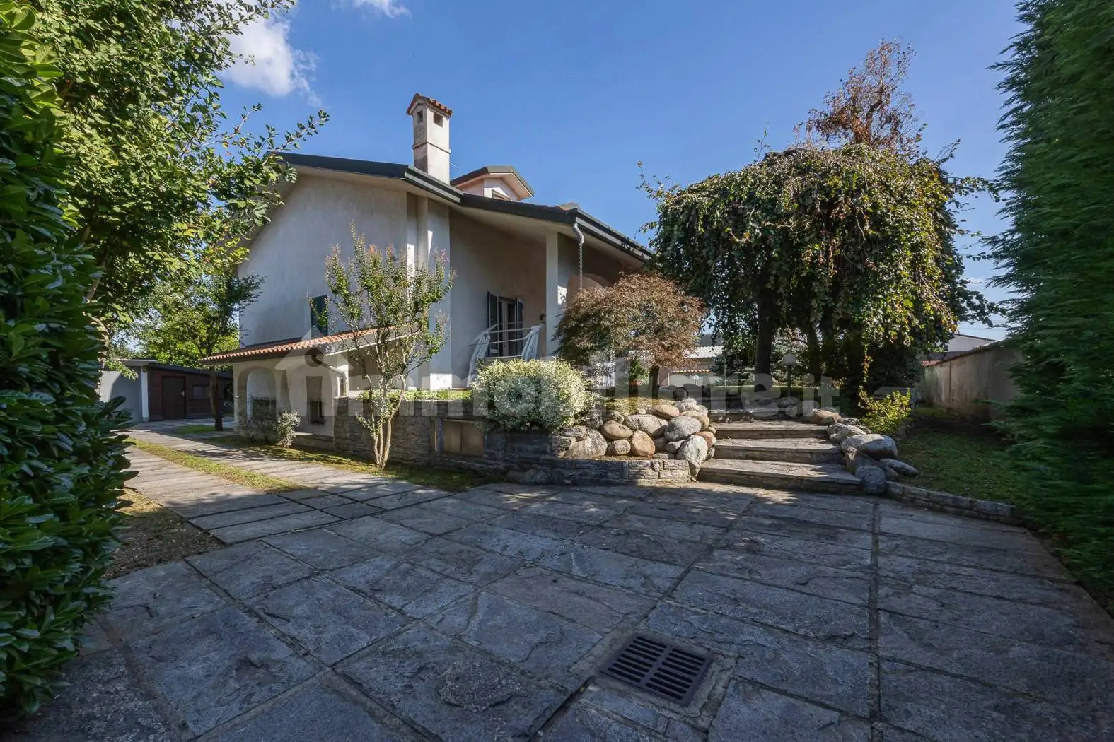 Villa in vendita a Marcallo con Casone