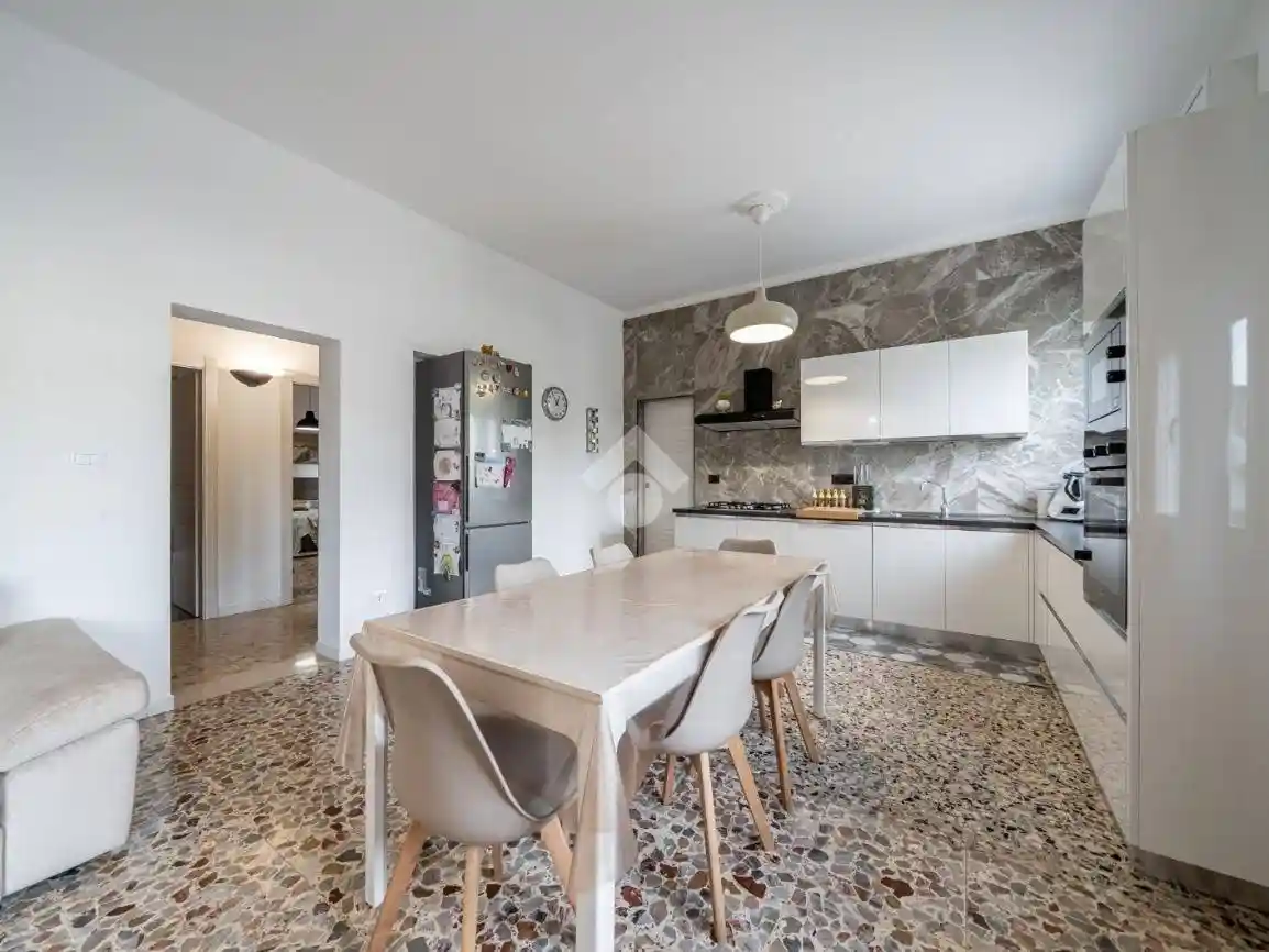 Appartamento in vendita a Reggio Emilia