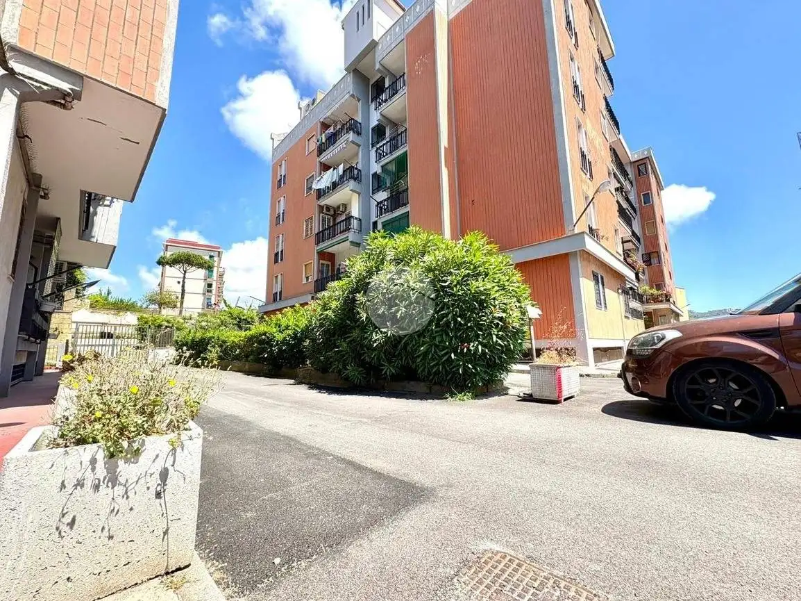 Appartamento in vendita a Napoli