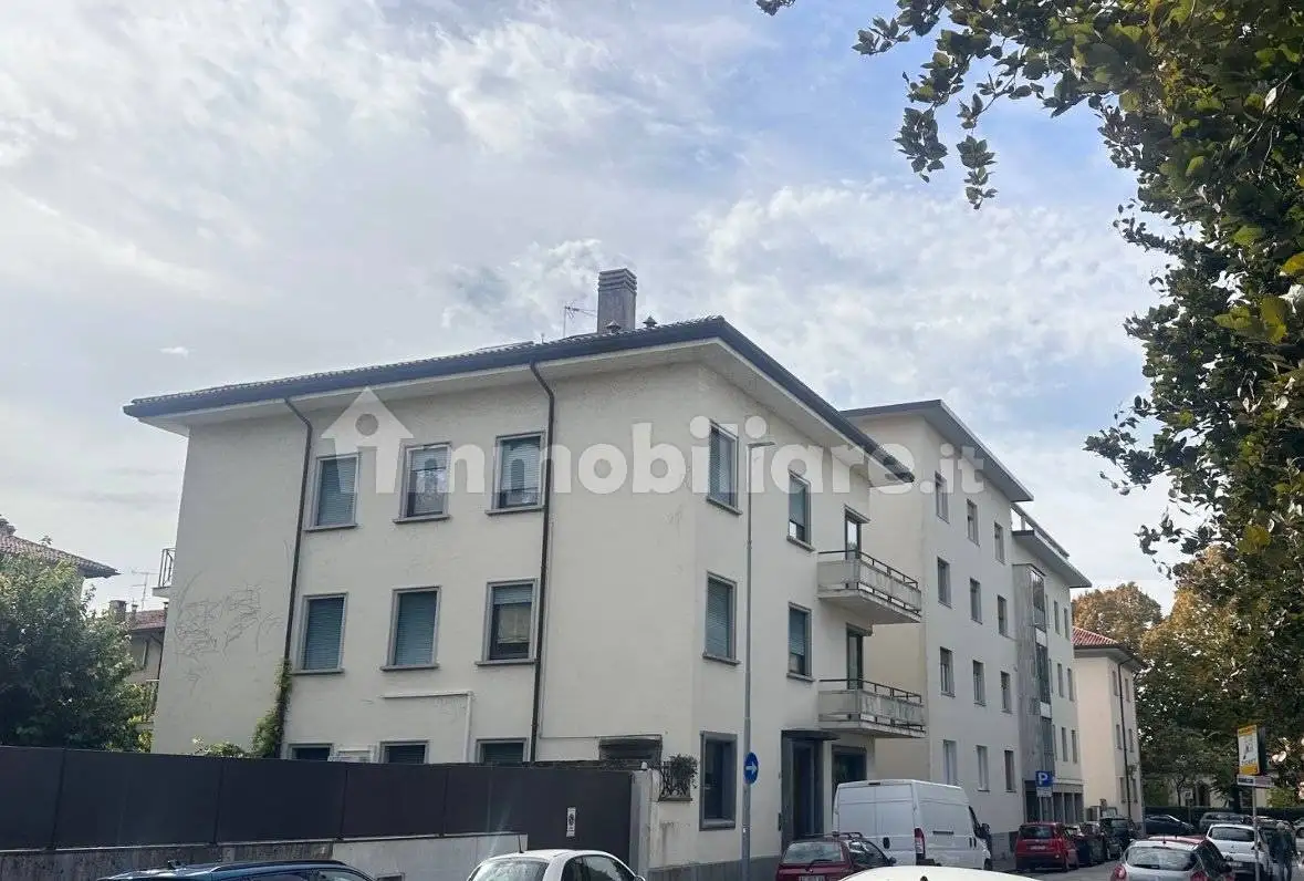 Palazzo - Edificio in vendita a Udine