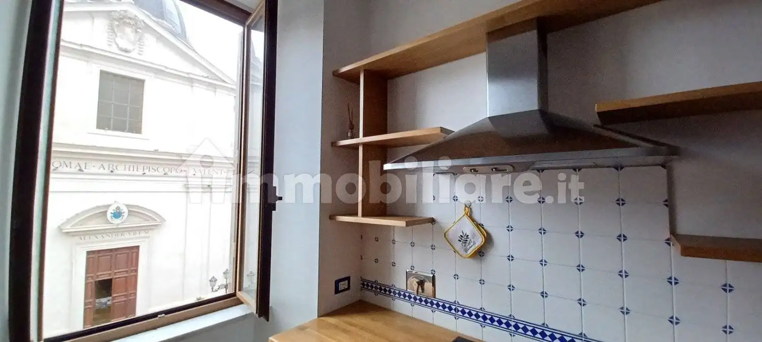 Bilocale piazza della Libertà, 21, Centro, Castel Gandolfo - foto 3