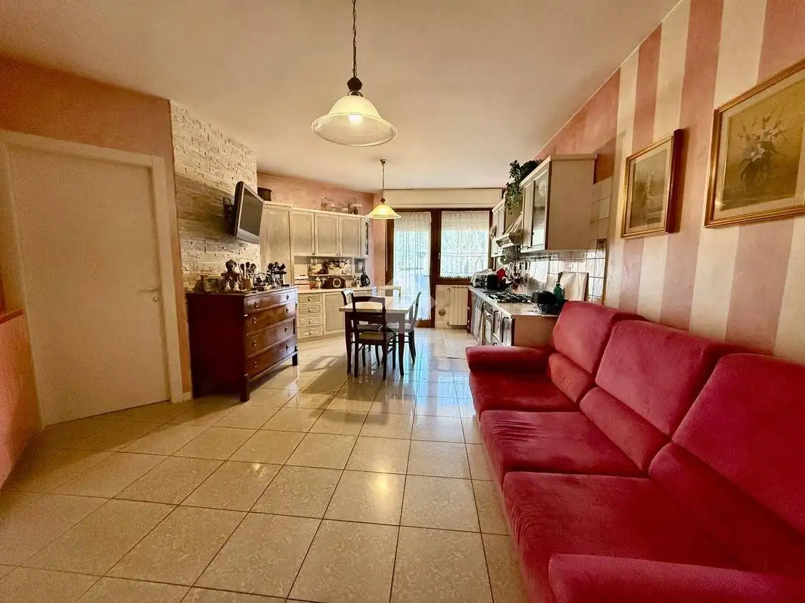 Appartamento in vendita a Costa Volpino