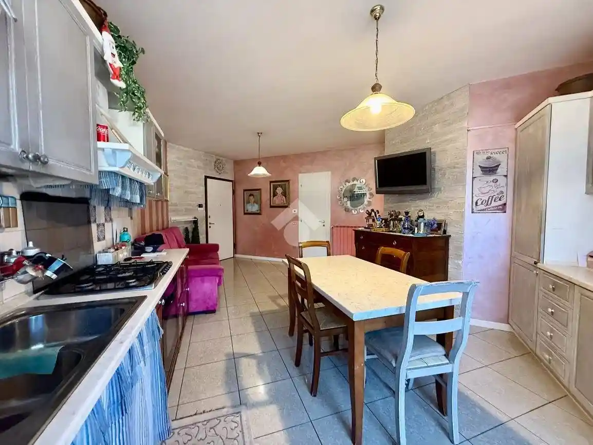 Trilocale via Franceso Nullo 4, Centro, Costa Volpino - foto 3