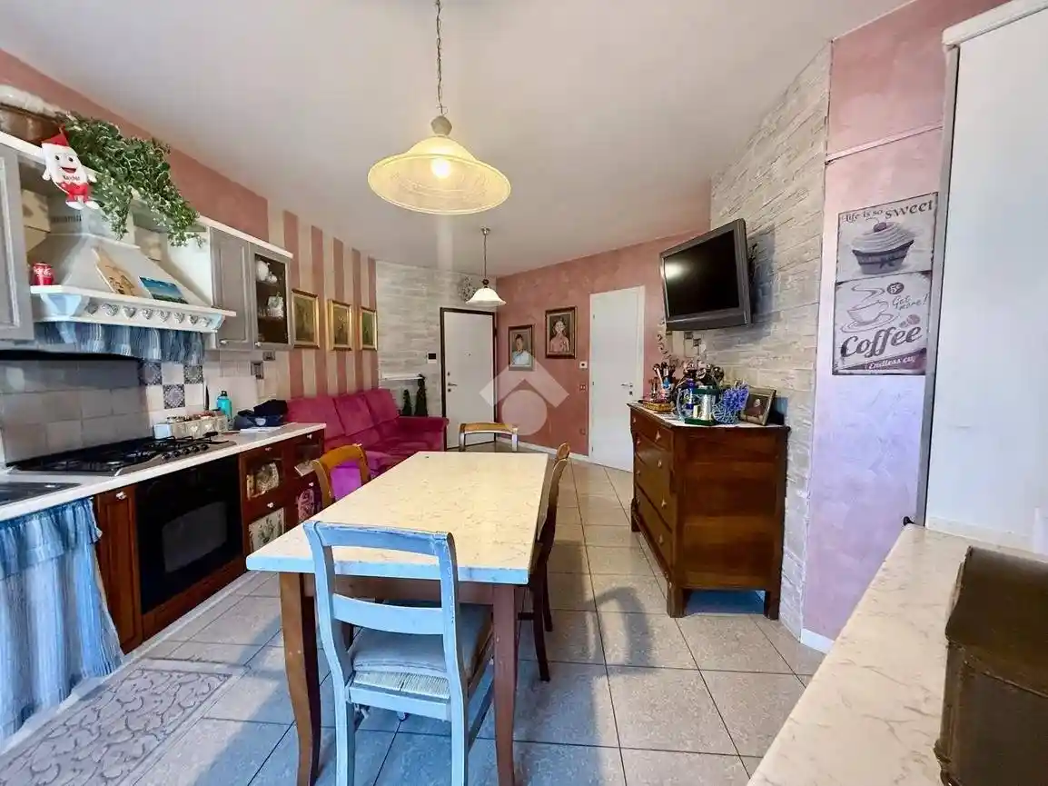 Trilocale via Franceso Nullo 4, Centro, Costa Volpino - foto 4