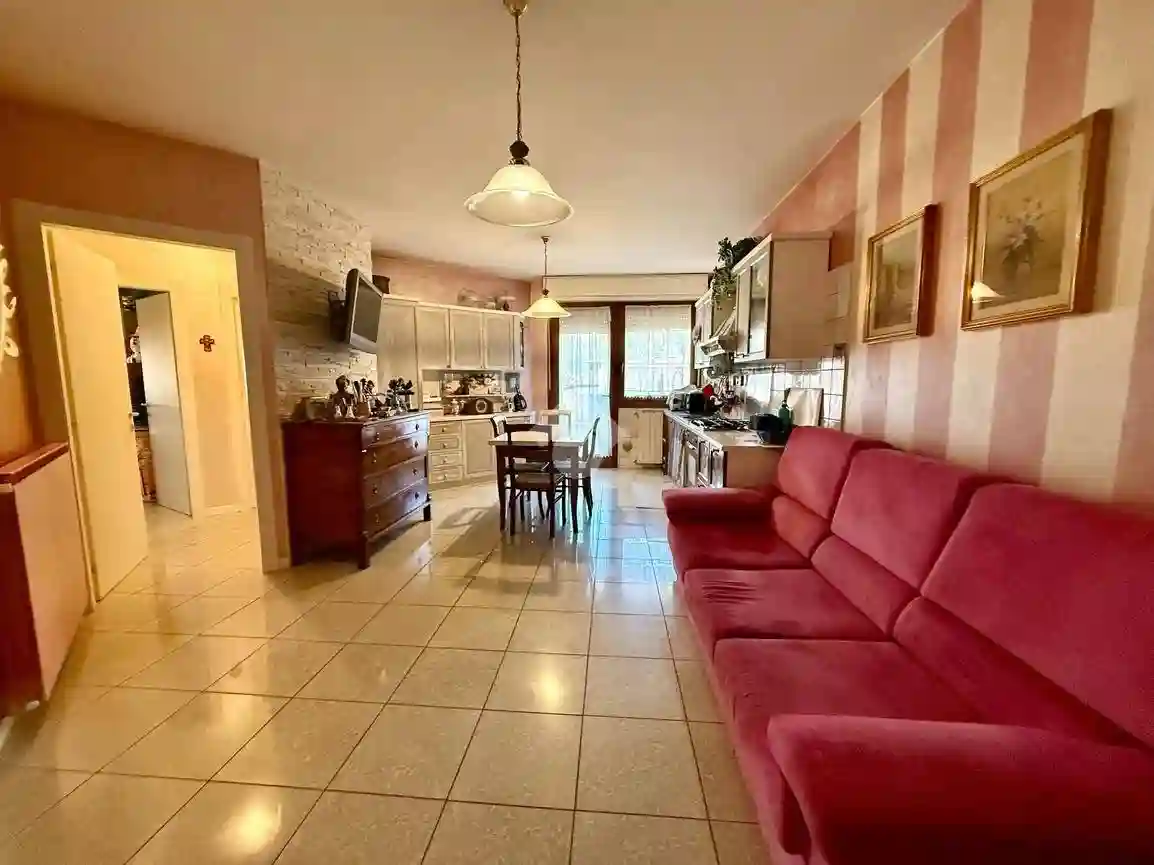 Trilocale via Franceso Nullo 4, Centro, Costa Volpino - foto 4