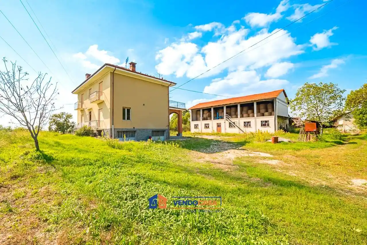 Villa in vendita a Cherasco