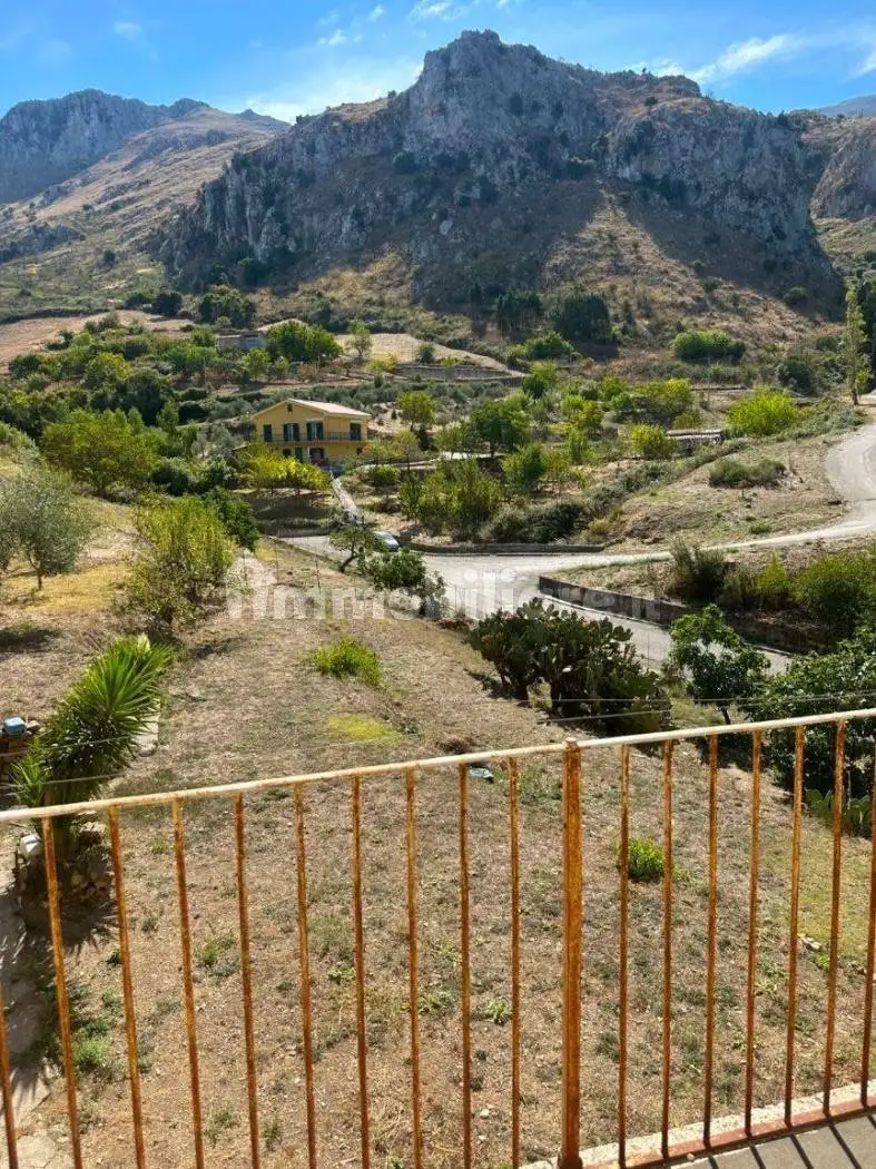 Casa indipendente in vendita a Gratteri