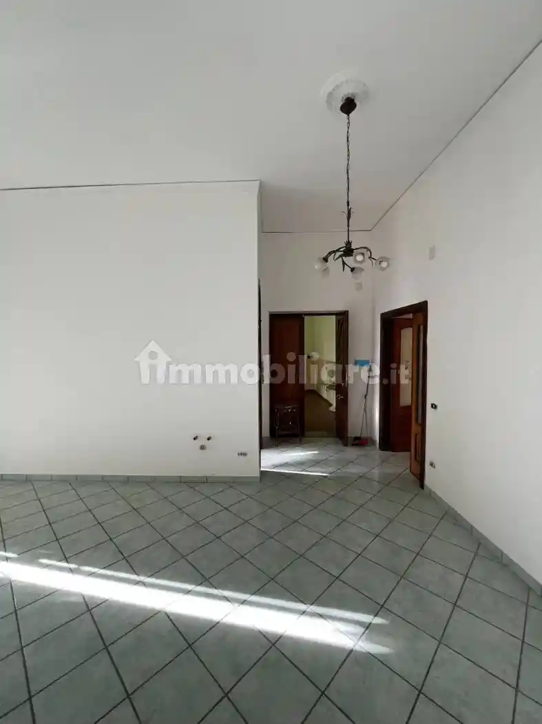 Bilocale buono stato, primo piano, Centro, Castellammare di Stabia - foto 5