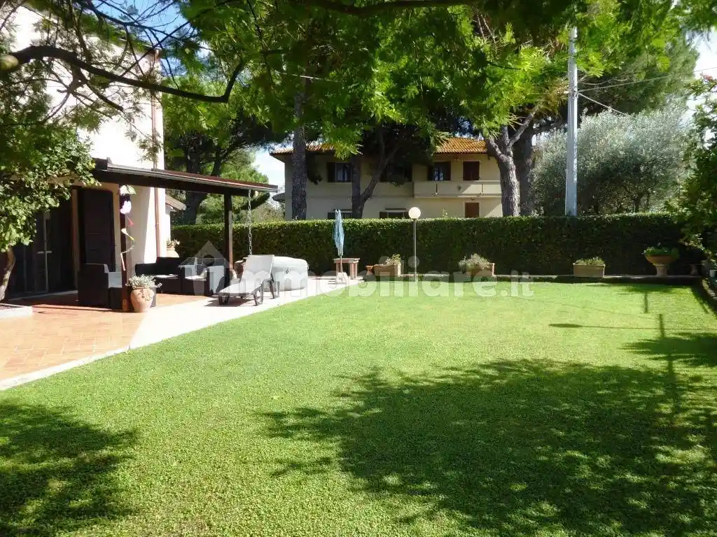 Villa in vendita a Livorno