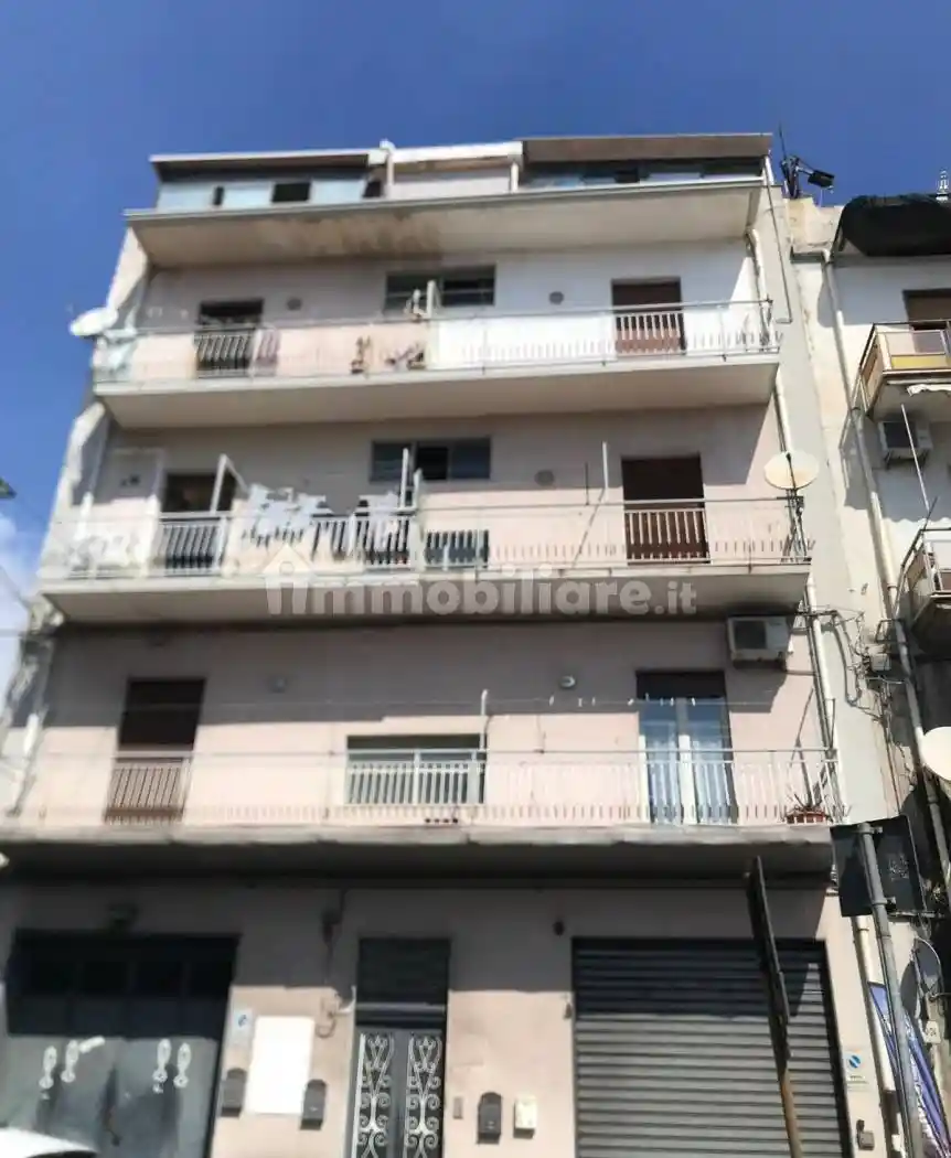 Appartamento in vendita a Aci Catena