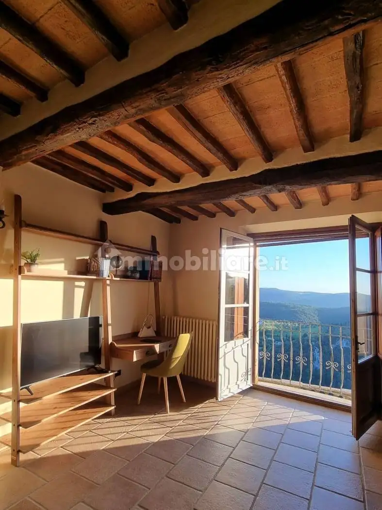 Appartamento in affitto a Amelia