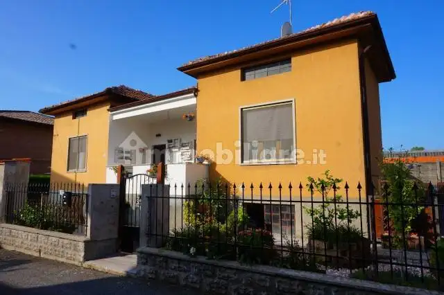 Villa in vendita a Carvico