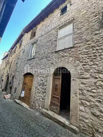 Casa indipendente in vendita a Alatri