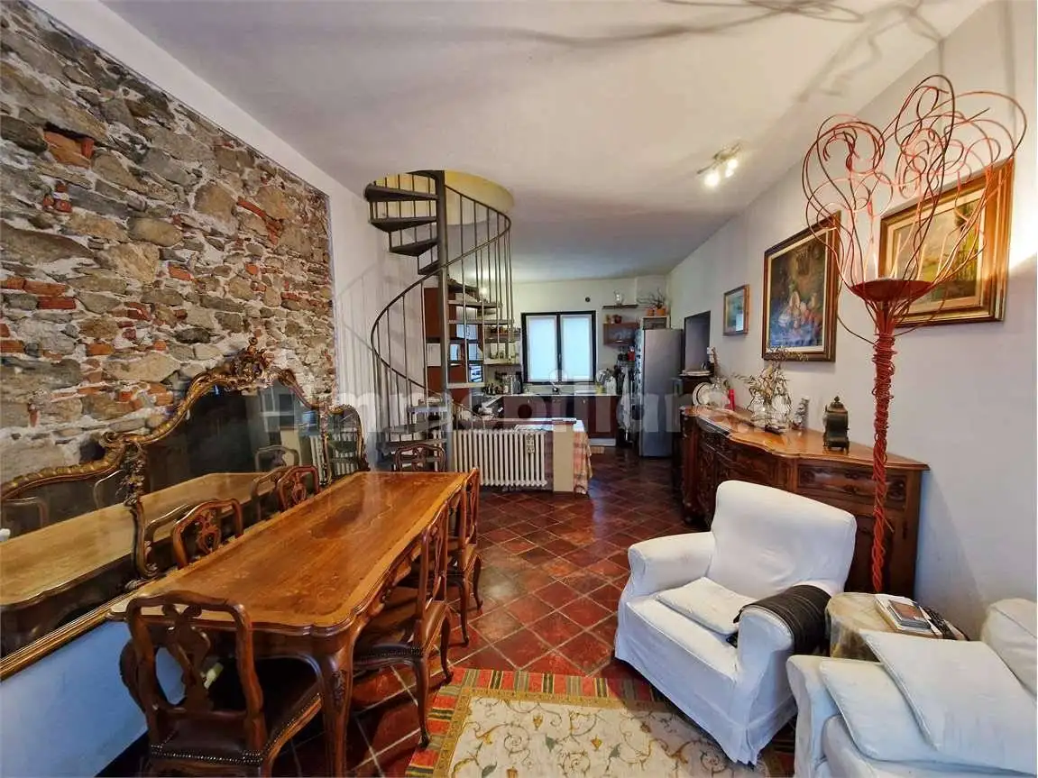 Appartamento in vendita a Ispra