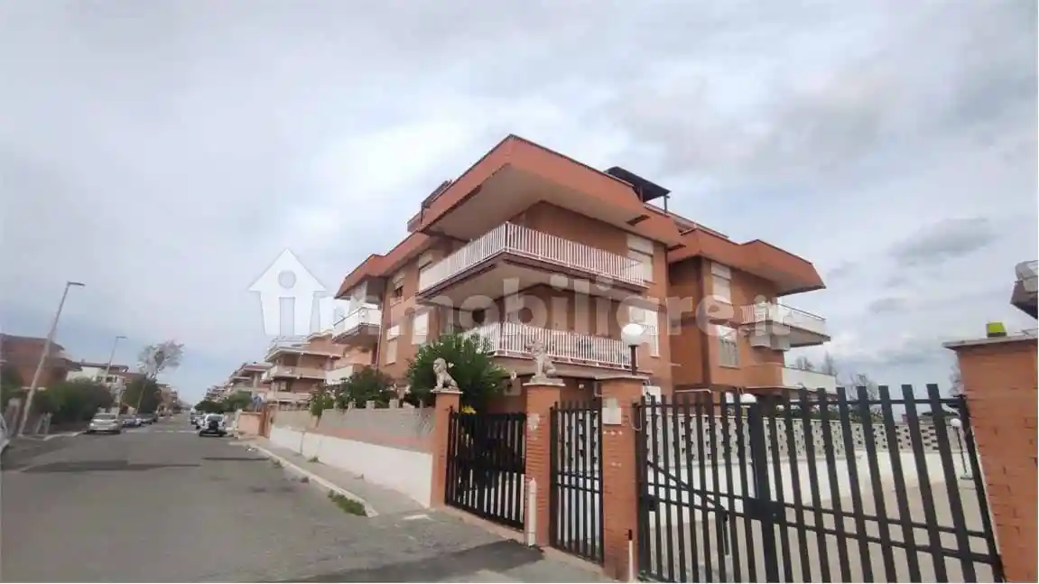 Appartamento in vendita a Pomezia