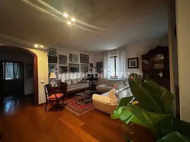 Villa in vendita a Piacenza