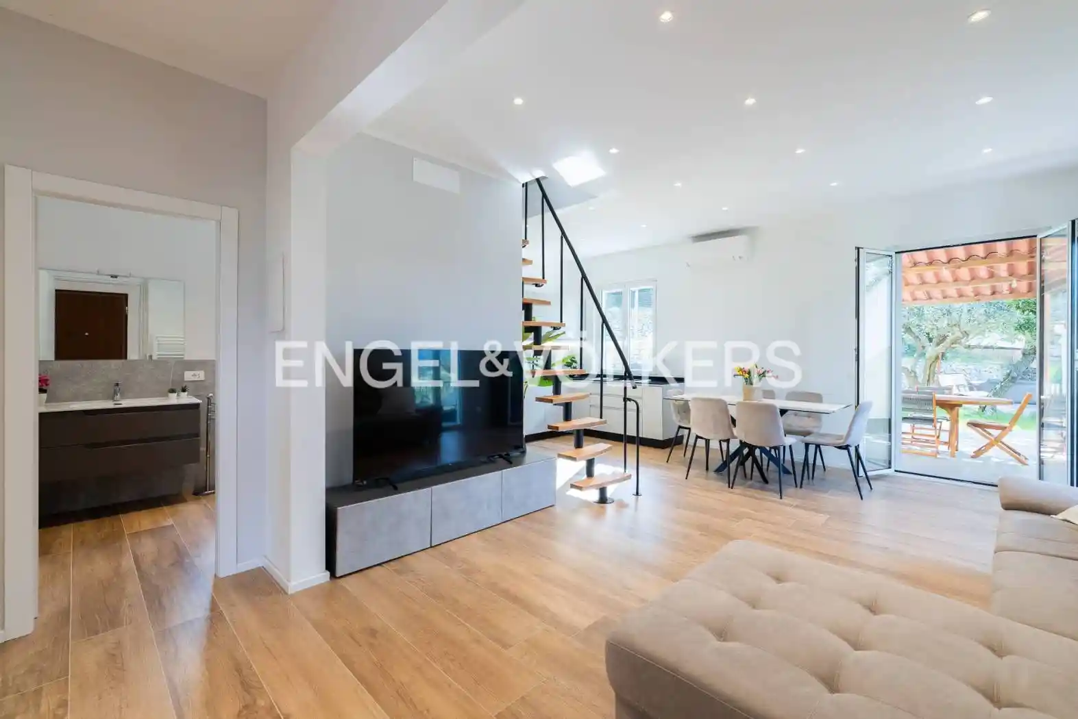 Villa in vendita a Finale Ligure